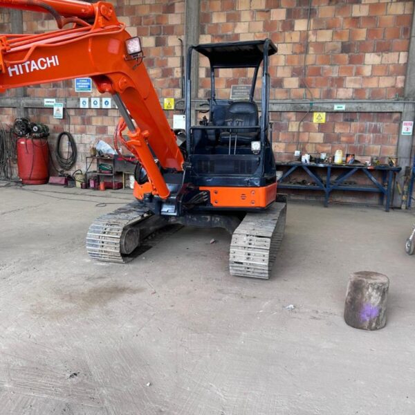 excavadora usada 2006 HITACHI ZX50U-2 tm1299 (2)